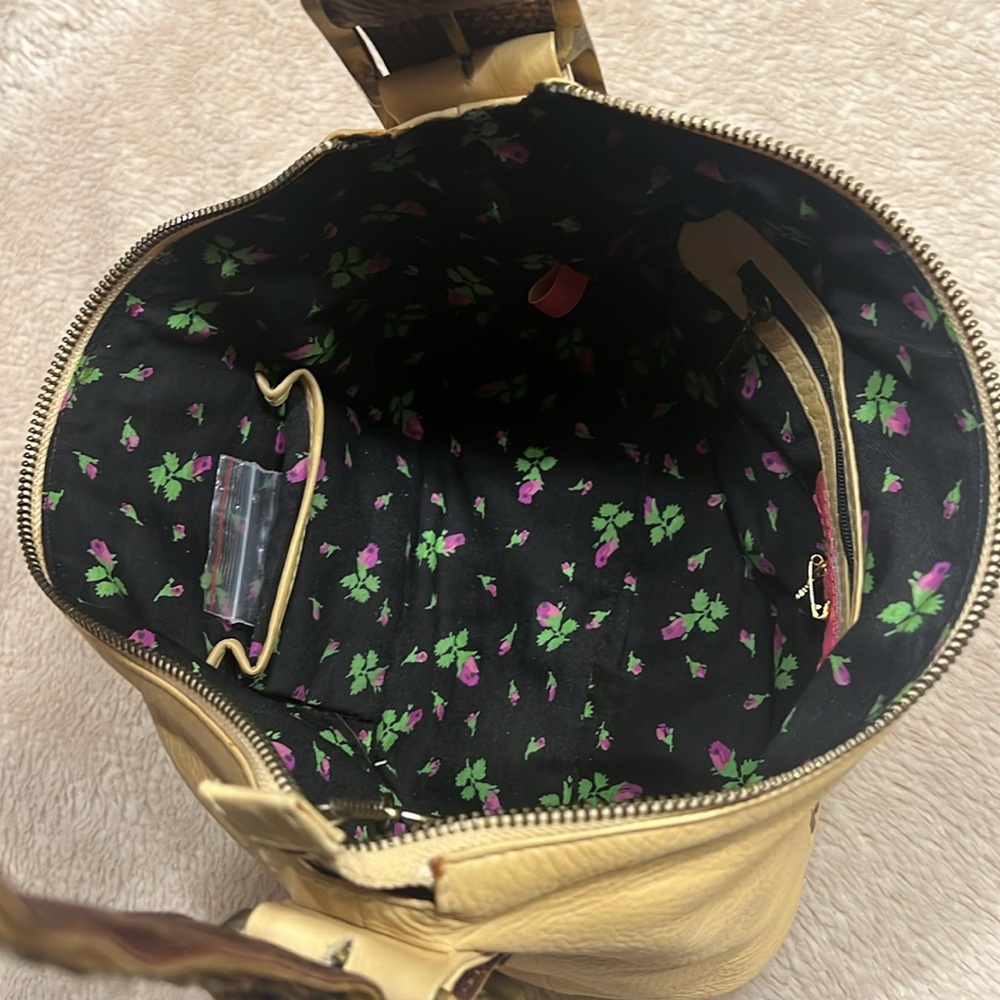 BETSEY JOHNSON Baroque Betsey Collection - Picture 11 of 17